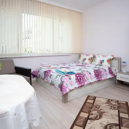 Lynn's Oasis-ocean Touch In Core Downtown * Burgas City
