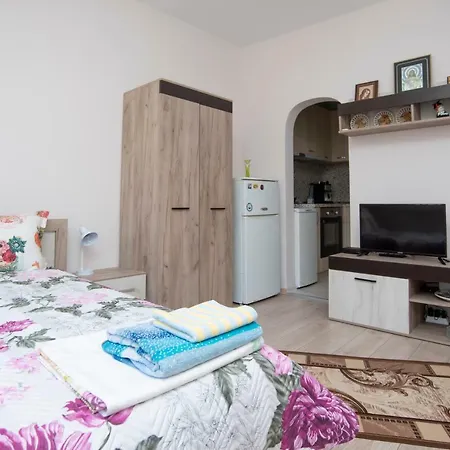 Lynn's Oasis-ocean Touch In Core Downtown Apartamento Burgas