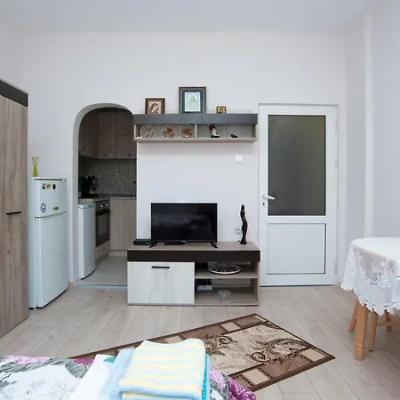 Lynn's Oasis-ocean Touch In Core Downtown * Burgas