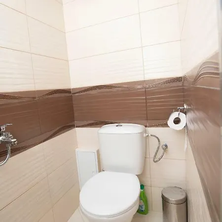 Lynn's Oasis-ocean Touch In Core Downtown Apartamento Burgas