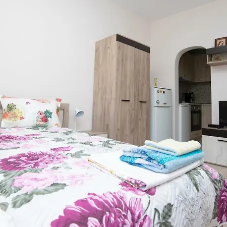 Apartamento Lynn's Oasis-ocean Touch In Core Downtown *